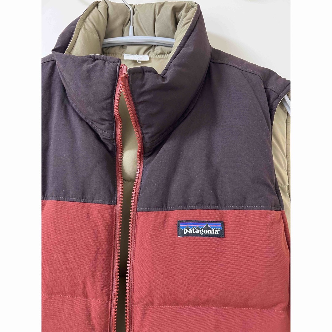 patagonia(パタゴニア)の【Patagonia】リバーシブルダウンベスト【XS】 メンズのジャケット/アウター(ダウンベスト)の商品写真