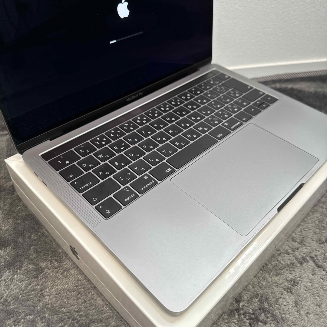 MacBook pro 13インチ 2018 メモリ8GB MacBook pro 13インチ 2018 メモリ8GB