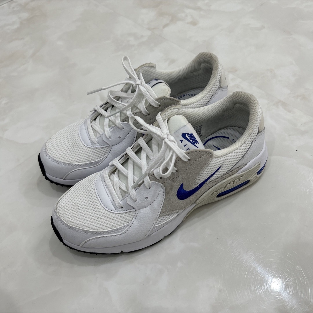 NIKE(ナイキ)のナイキ　エアマックスエクシー　青　24.0 NIKE CD5432-122 レディースの靴/シューズ(スニーカー)の商品写真