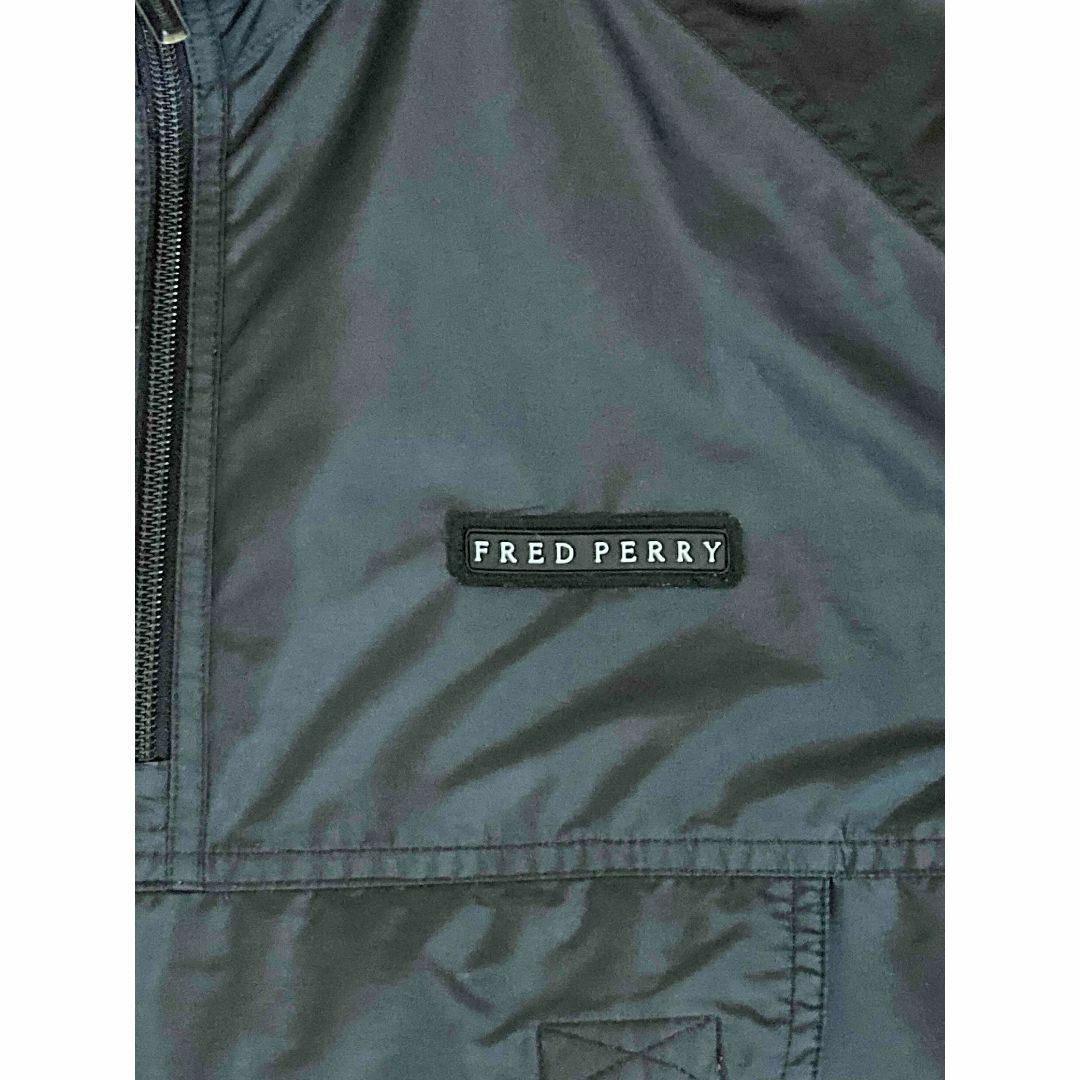 FRED PERRY(フレッドペリー)のFRED PERRY / ハーフジップパーカ メンズのジャケット/アウター(マウンテンパーカー)の商品写真