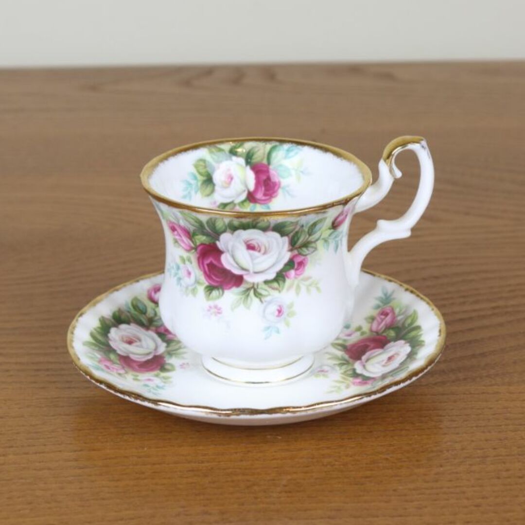 ROYAL ALBERT(ロイヤルアルバート)のロイヤルアルバート　セレブレーション　デミタスカップ　デュオ　薔薇　セカンド品 インテリア/住まい/日用品のキッチン/食器(食器)の商品写真