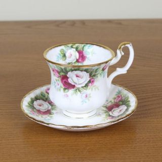 ロイヤルアルバート(ROYAL ALBERT)のロイヤルアルバート　セレブレーション　デミタスカップ　デュオ　薔薇　セカンド品(食器)