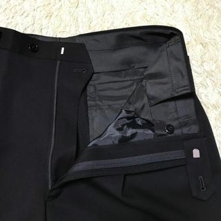 【在庫限り】礼服ダブル　ウエスト調整付き　黒　新品　高級　靴下おまけ　E897