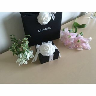 シャネル(CHANEL)の★CHANEL★空箱・ショップ袋セット★カメリア・リボン付★送料込み★(その他)