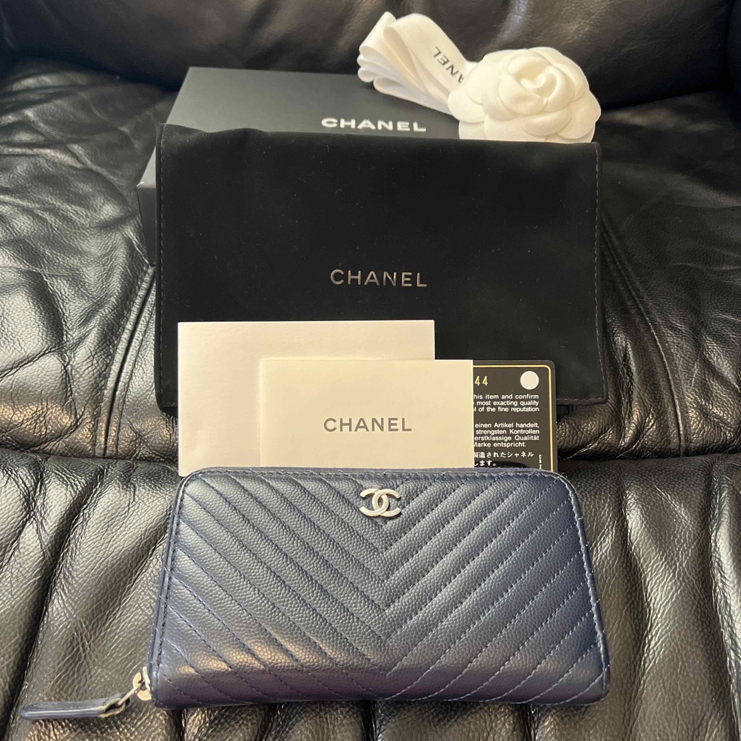 CHANEL   CHANEL 中財布 キャビアスキン Vステッチの通販 by りんご