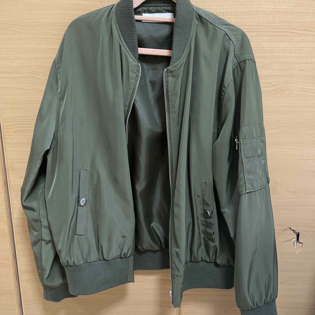 CECIL McBEE(セシルマクビー)のMA-1 レディースのジャケット/アウター(ブルゾン)の商品写真