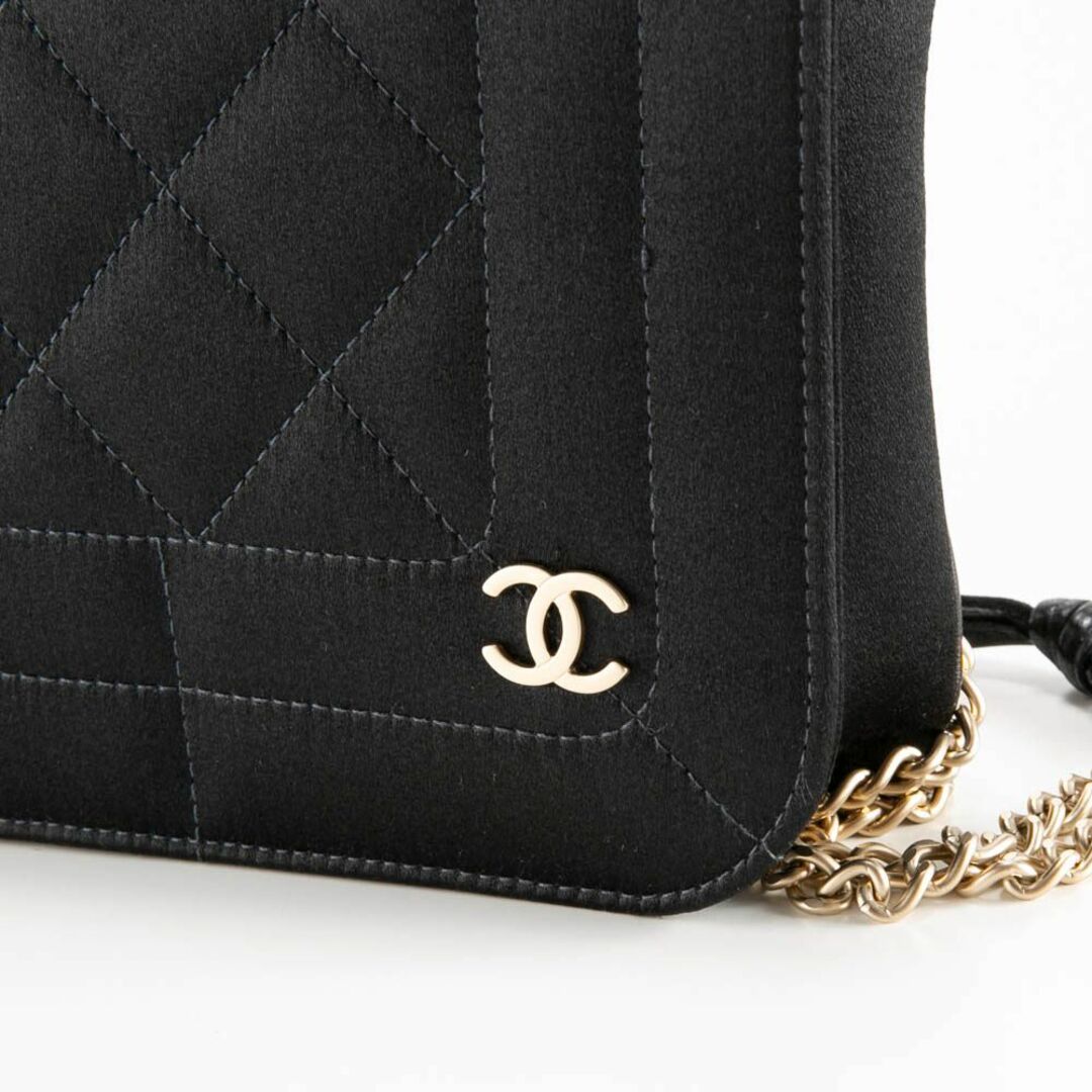 CHANEL(シャネル)のシャネル CHANEL サテンキルティングショルダーバッグ レディースのバッグ(ショルダーバッグ)の商品写真