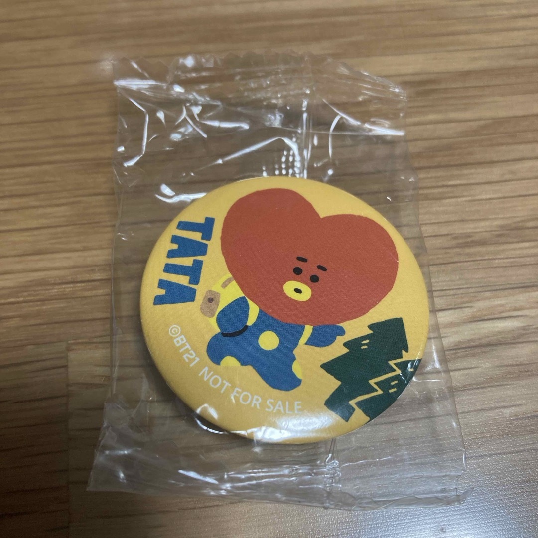 BT21(ビーティーイシビル)のBT21 クッキーチャームコット＆缶バッジ エンタメ/ホビーのエンタメ その他(その他)の商品写真