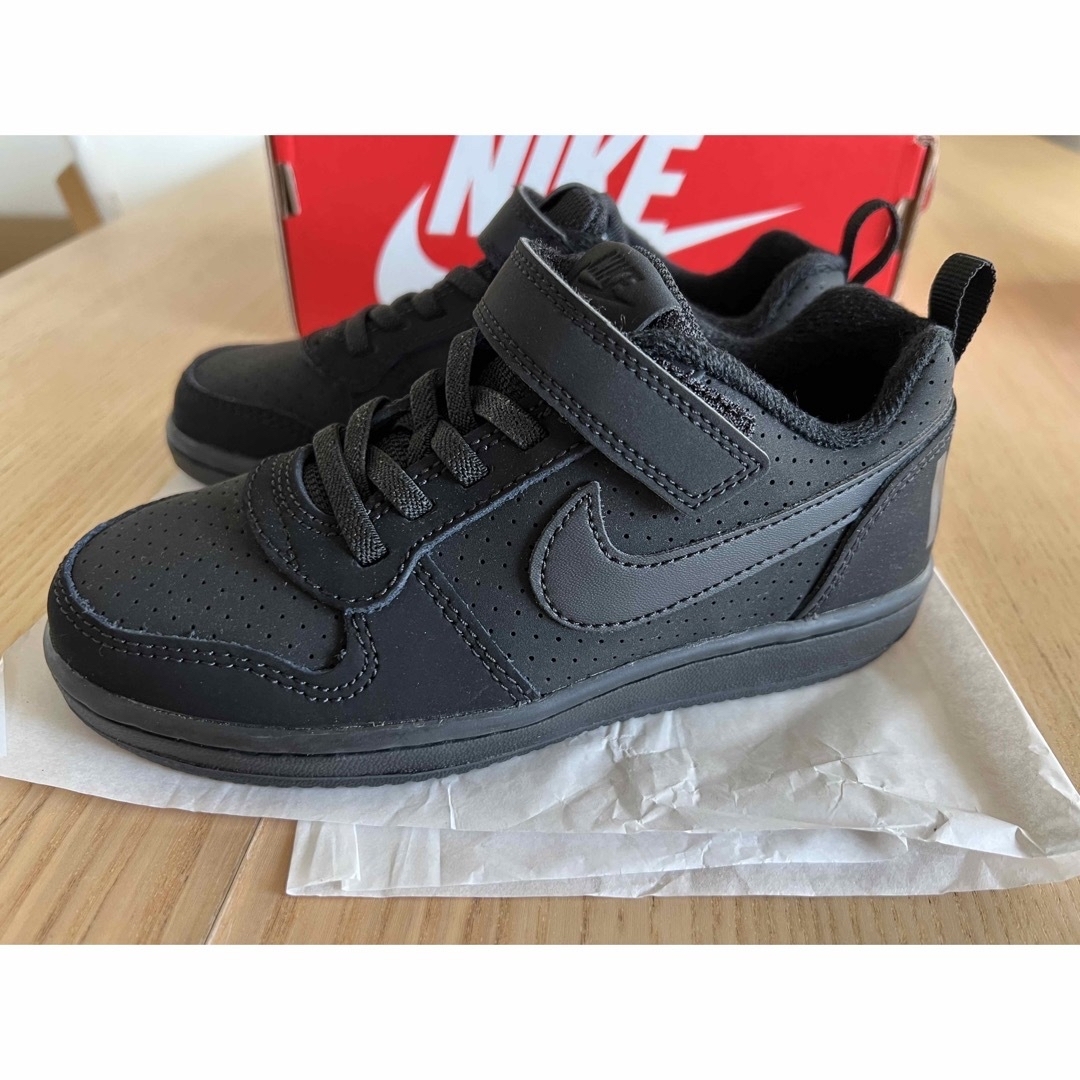 NIKE(ナイキ)の新品/ナイキ/スニーカー/18.5㎝/NIKE/キッズスニーカー キッズ/ベビー/マタニティのキッズ靴/シューズ(15cm~)(スニーカー)の商品写真