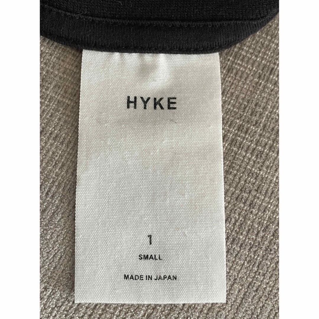 HYKE(ハイク)のHYKE ハイク ロングスリーブTシャツ ブラック　ボリュームスリーブ レディースのトップス(カットソー(長袖/七分))の商品写真