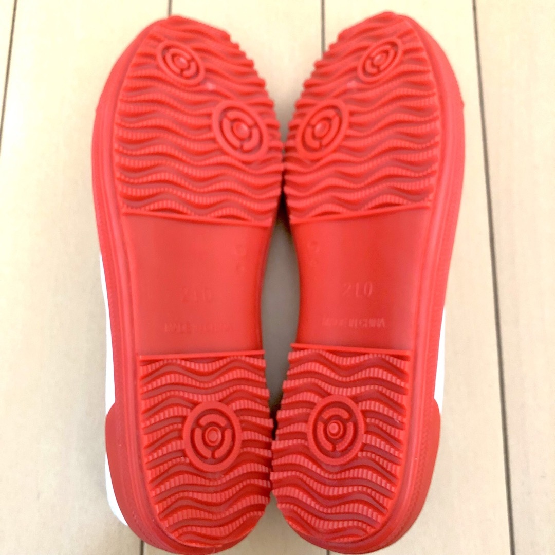 【新品】ビニールカラーバレーシューズ 上履き 赤 21.0cm キッズ/ベビー/マタニティのキッズ靴/シューズ(15cm~)(スクールシューズ/上履き)の商品写真