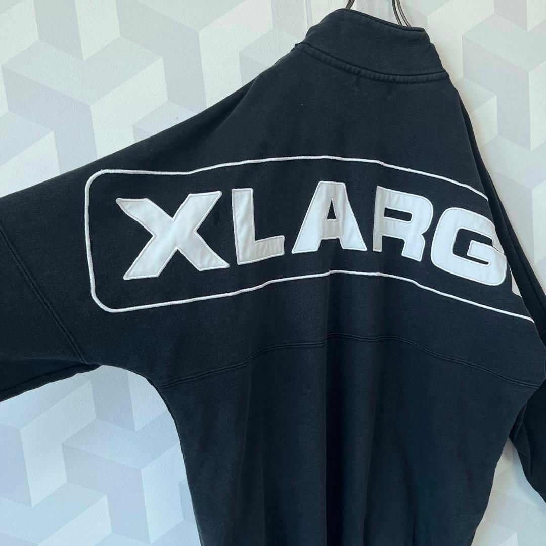 XLARGE(エクストララージ)の【エクストララージ】メンズL肉厚 刺繍 ハーフジップ スウェットパーカー 黒 メンズのトップス(スウェット)の商品写真