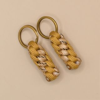 ハンドメイド キーチェーン チャーム パラコード ベージュ柄x黄系 2個(キーホルダー/ストラップ)
