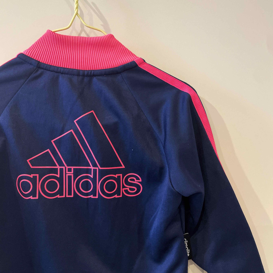 adidas(アディダス)の【人気】adidas ジャージ　バッグロゴ キッズ/ベビー/マタニティのキッズ服女の子用(90cm~)(ジャケット/上着)の商品写真