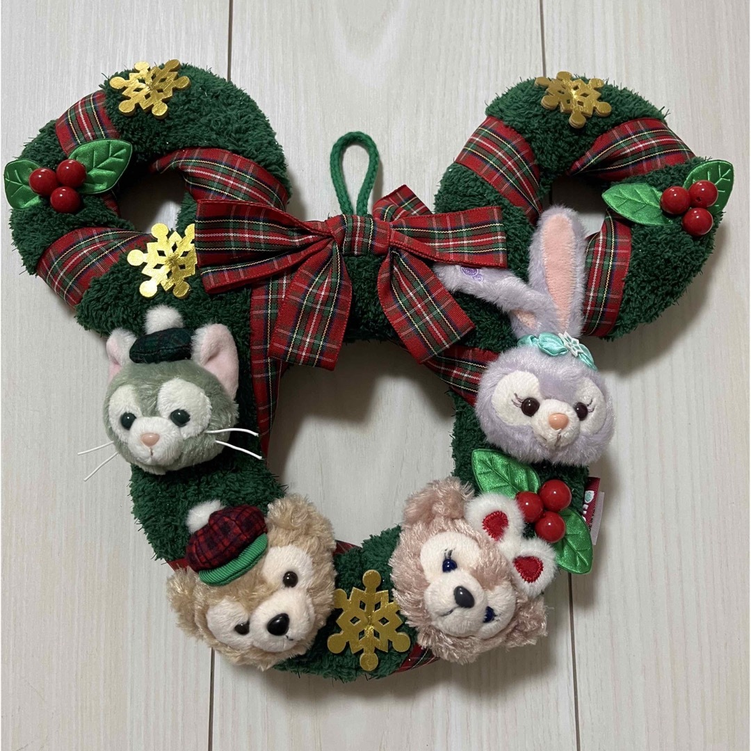 ダッフィー(ダッフィー)の【美品❗️】Duffy ダッフィー クリスマス 2018 リース エンタメ/ホビーのおもちゃ/ぬいぐるみ(キャラクターグッズ)の商品写真