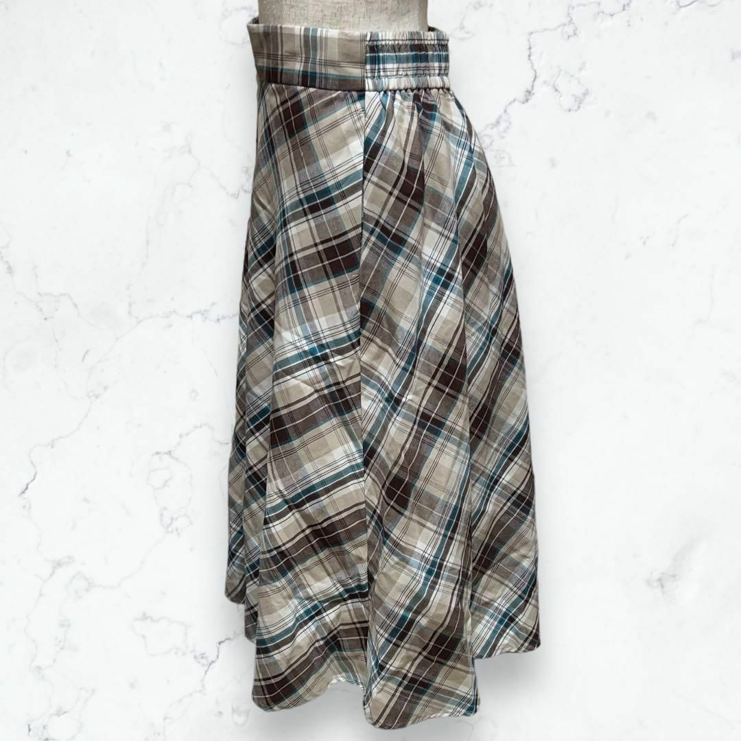 【GU】ジーユー フレアスカート(M) チェック柄 茶系 裏地あり ポケットあり レディースのスカート(ひざ丈スカート)の商品写真