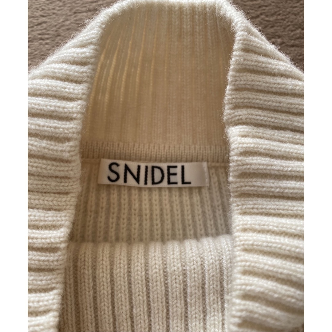 SNIDEL(スナイデル)の【タイムセール】SNIDEL♡畦ニットベスト♡アイボリー FREE SIZE レディースのトップス(ベスト/ジレ)の商品写真