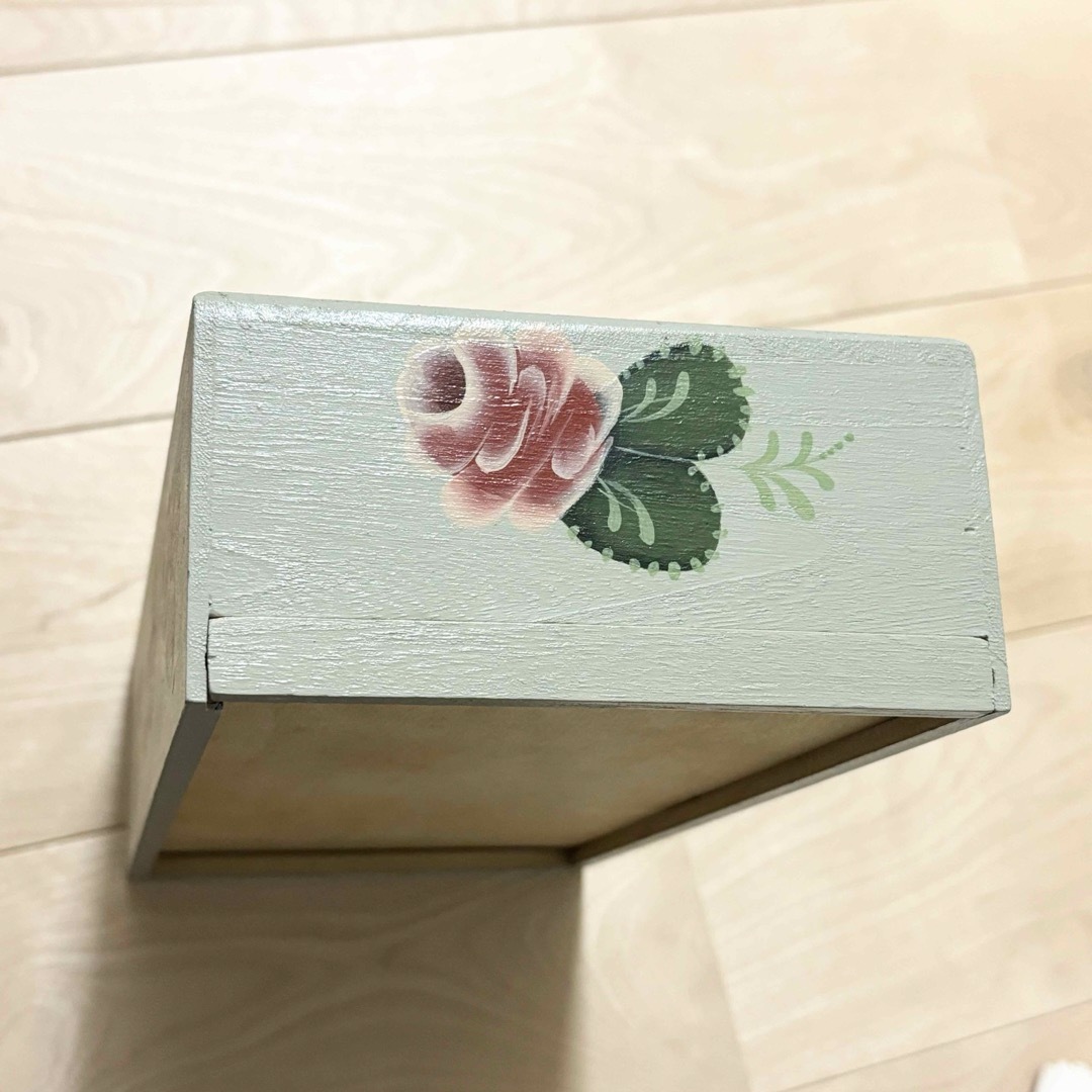 送料込み トールペイント 薔薇柄 ウッドティッシュケース