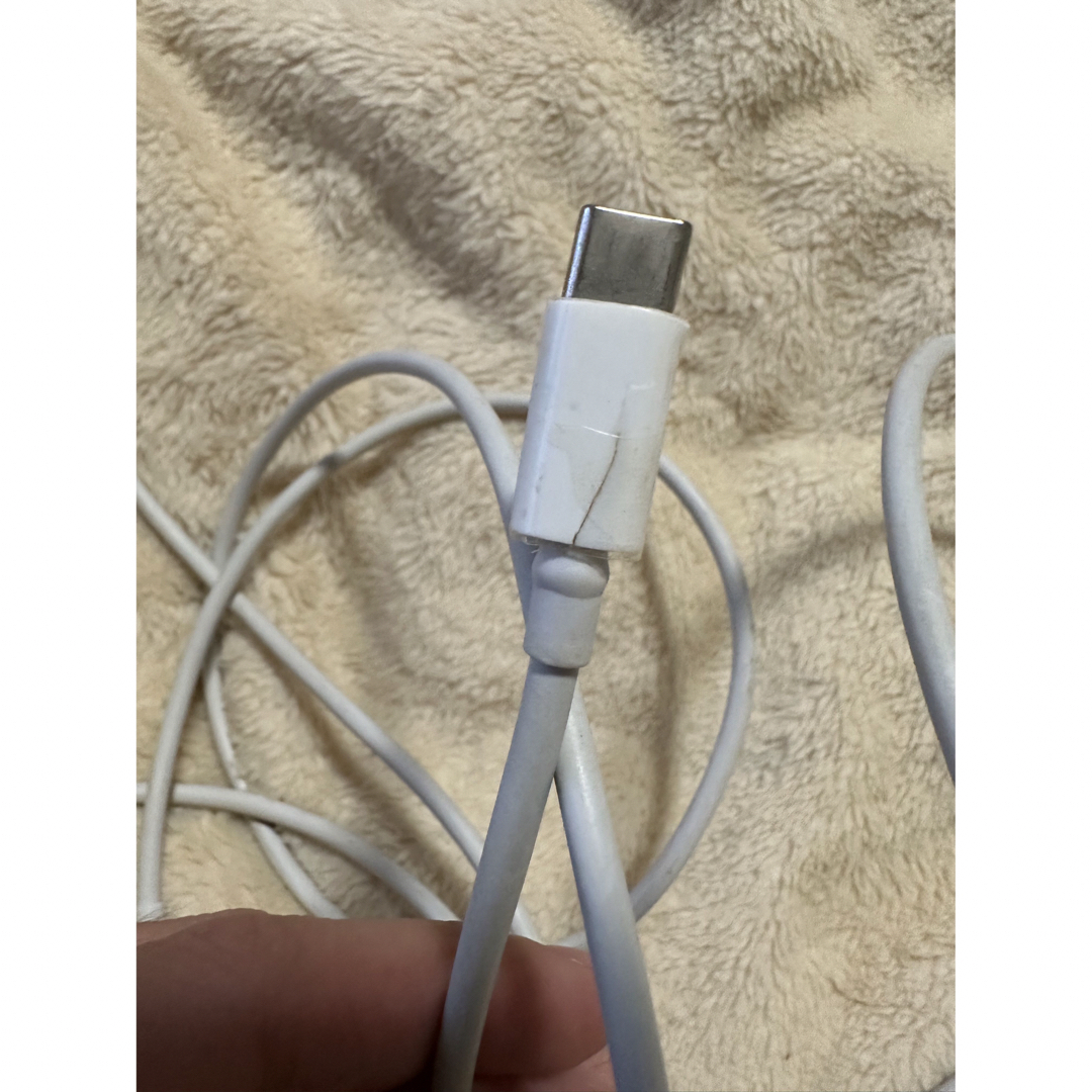 Apple(アップル)のApple純正 USB-C to USB-C ケーブル(2m) ジャンク スマホ/家電/カメラのPC/タブレット(PC周辺機器)の商品写真