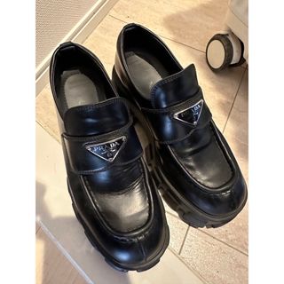 プラダ ローファー/革靴(レディース)(レザー)の通販 100点以上