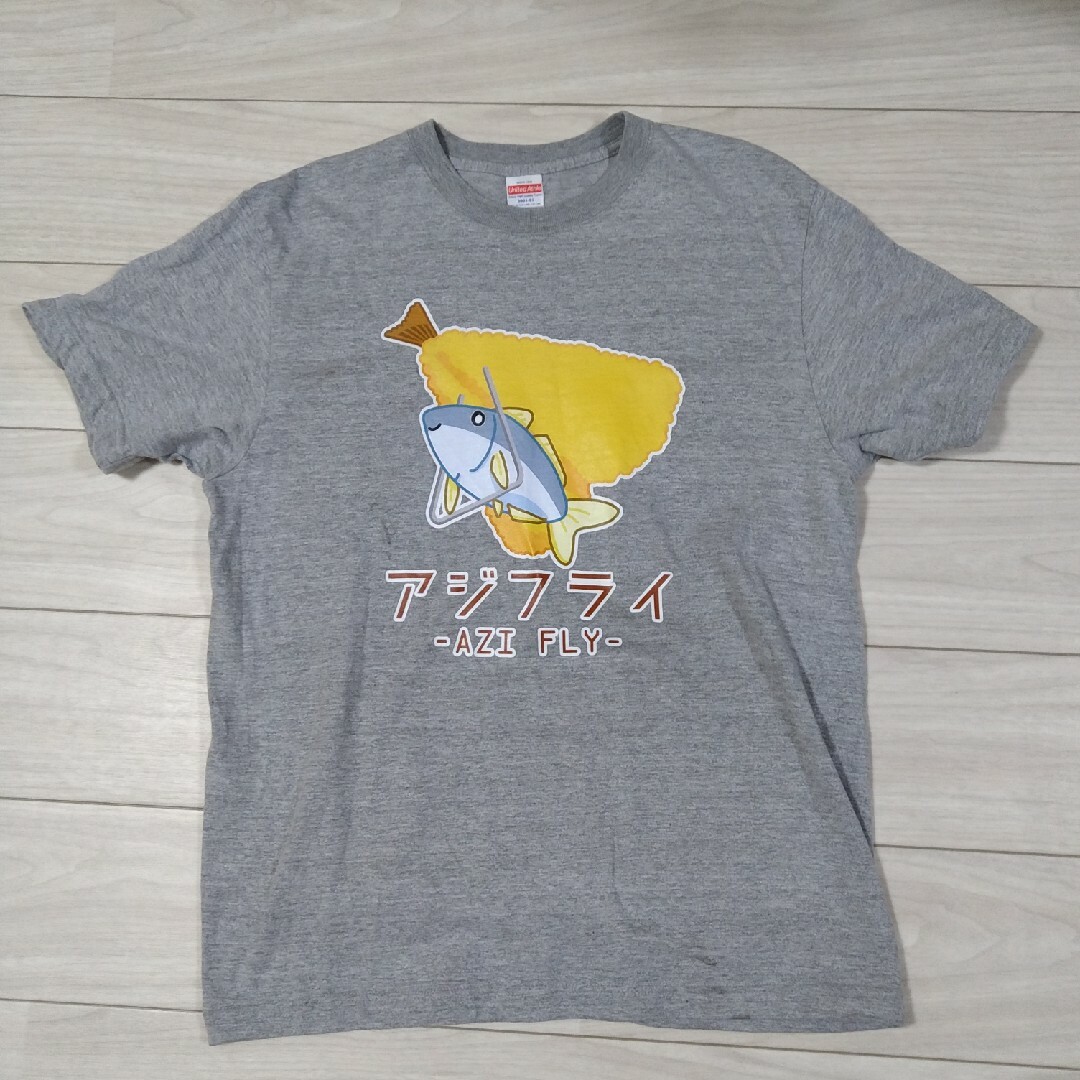 おもしろ　Tシャツ　アジフライ　AZI FLY　メンズ　Lサイズ メンズのトップス(Tシャツ/カットソー(半袖/袖なし))の商品写真