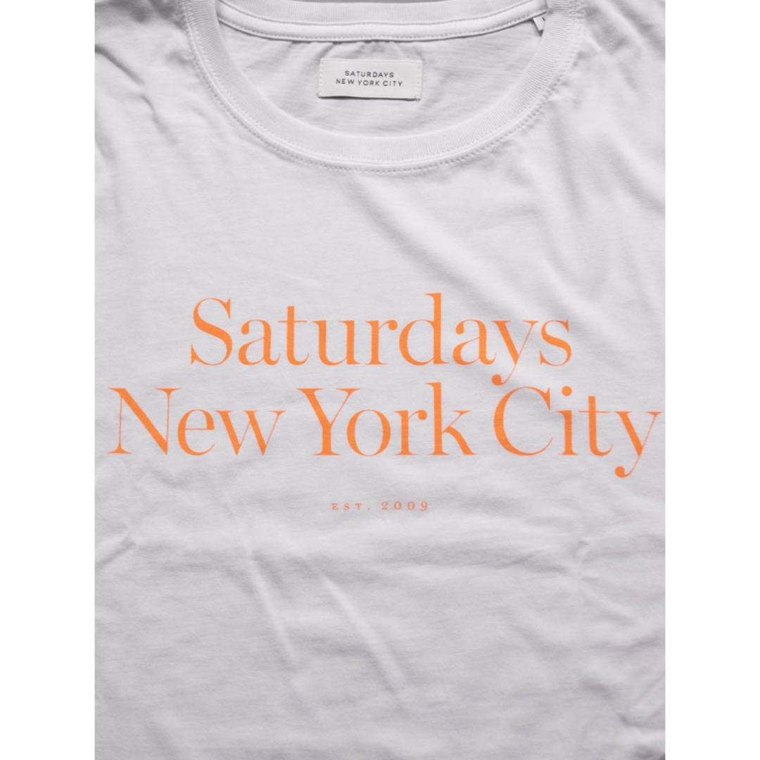 Saturdays NYC(サタデーズニューヨークシティ)のSaturdays NYC MILLER STANDARD TEE白M メンズのトップス(Tシャツ/カットソー(半袖/袖なし))の商品写真