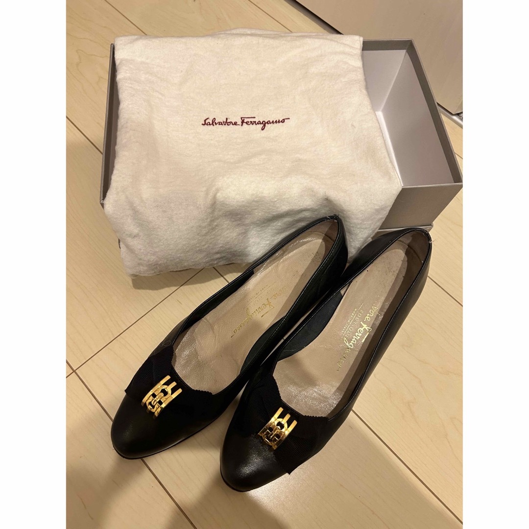 Salvatore Ferragamo(サルヴァトーレフェラガモ)のフェラガモ　パンプス レディースの靴/シューズ(ハイヒール/パンプス)の商品写真