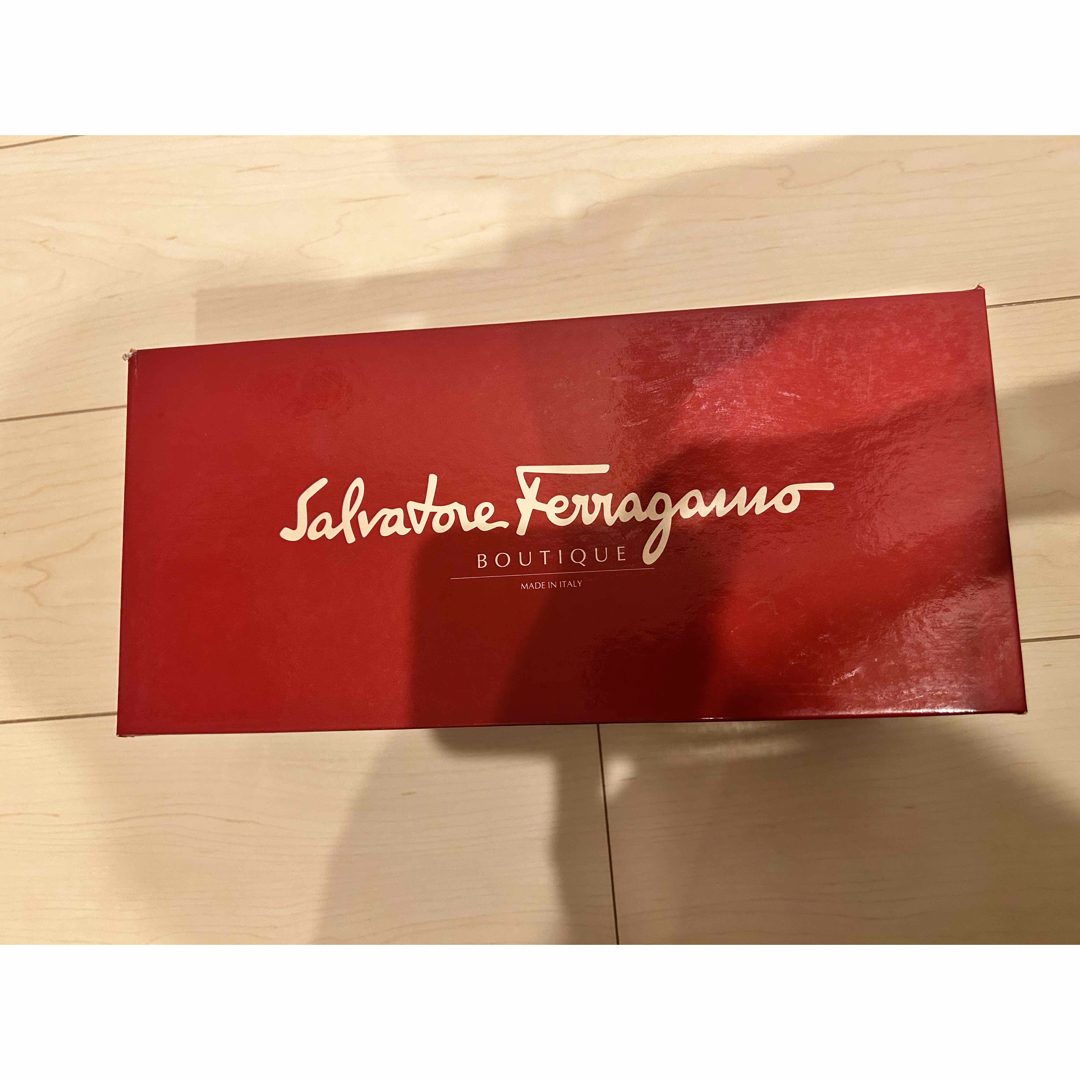 Salvatore Ferragamo(サルヴァトーレフェラガモ)のフェラガモ　パンプス レディースの靴/シューズ(ハイヒール/パンプス)の商品写真