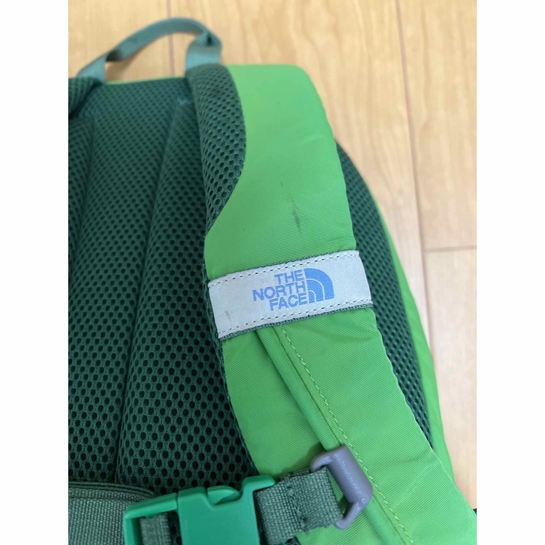 THE NORTH FACE(ザノースフェイス)のTHE NORTH FACE NMJ71402 SMALL DAY  キッズ/ベビー/マタニティのこども用バッグ(リュックサック)の商品写真