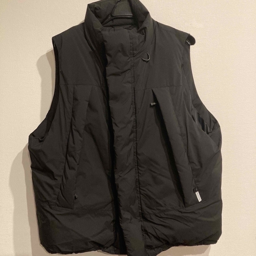 1LDK SELECT(ワンエルディーケーセレクト)の週末限定　daiwa pier39 GORE-TEX  ダウンベスト　ブラックL メンズのジャケット/アウター(ダウンベスト)の商品写真