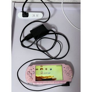 プレイステーションポータブル(PlayStation Portable)のPSP 本体　ブロッサムピンク（電池劣化）(携帯用ゲーム機本体)