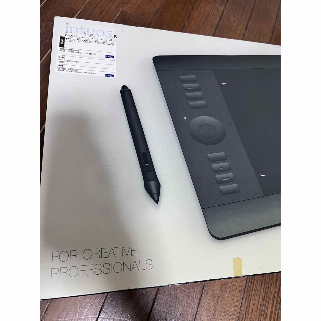 Wacom(ワコム)のWacom プロフェッショナルペンタブレットIntuos5 PTK-650/K0 スマホ/家電/カメラのPC/タブレット(PC周辺機器)の商品写真