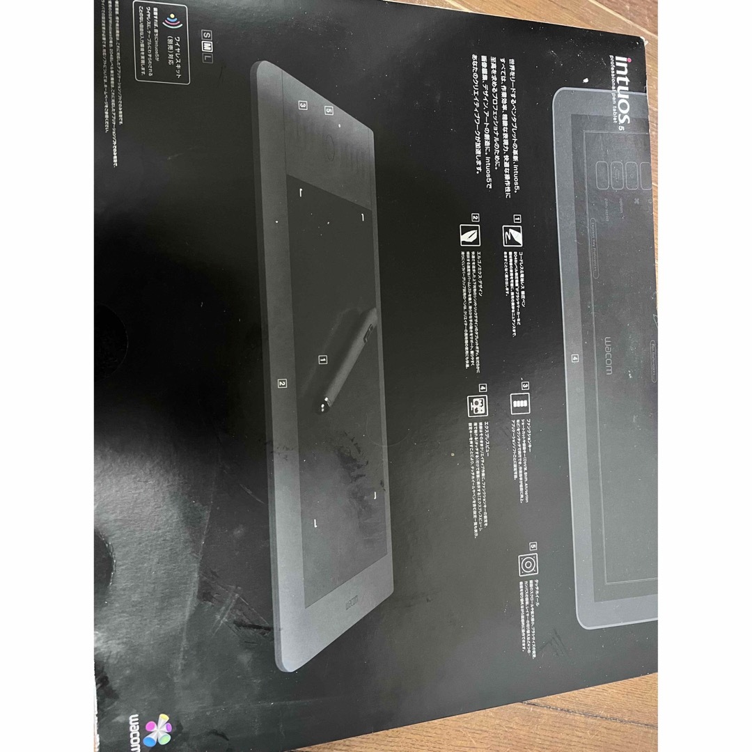 Wacom(ワコム)のWacom プロフェッショナルペンタブレットIntuos5 PTK-650/K0 スマホ/家電/カメラのPC/タブレット(PC周辺機器)の商品写真