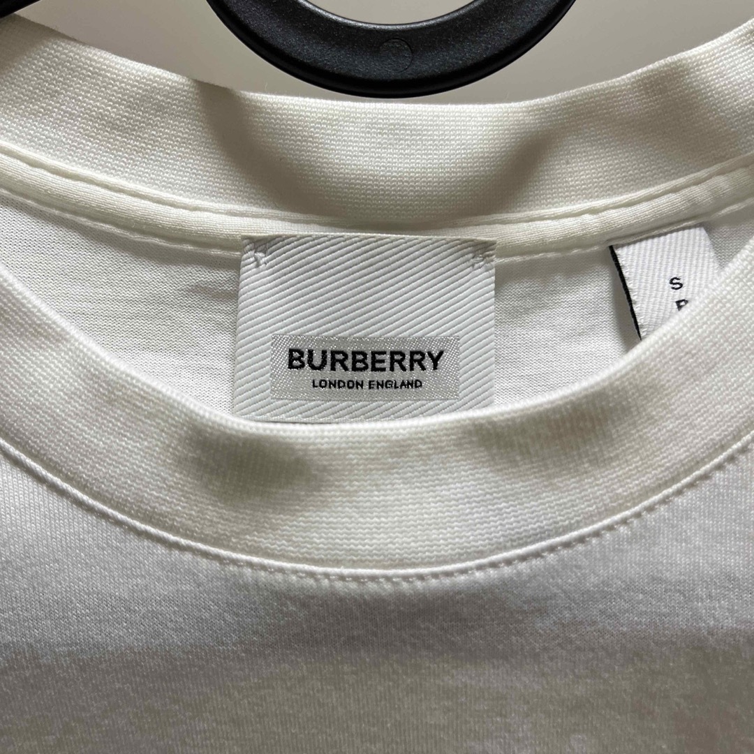 BURBERRY(バーバリー)の【２度目の値下げ】バーバリーティシャツ レディースのトップス(Tシャツ(半袖/袖なし))の商品写真