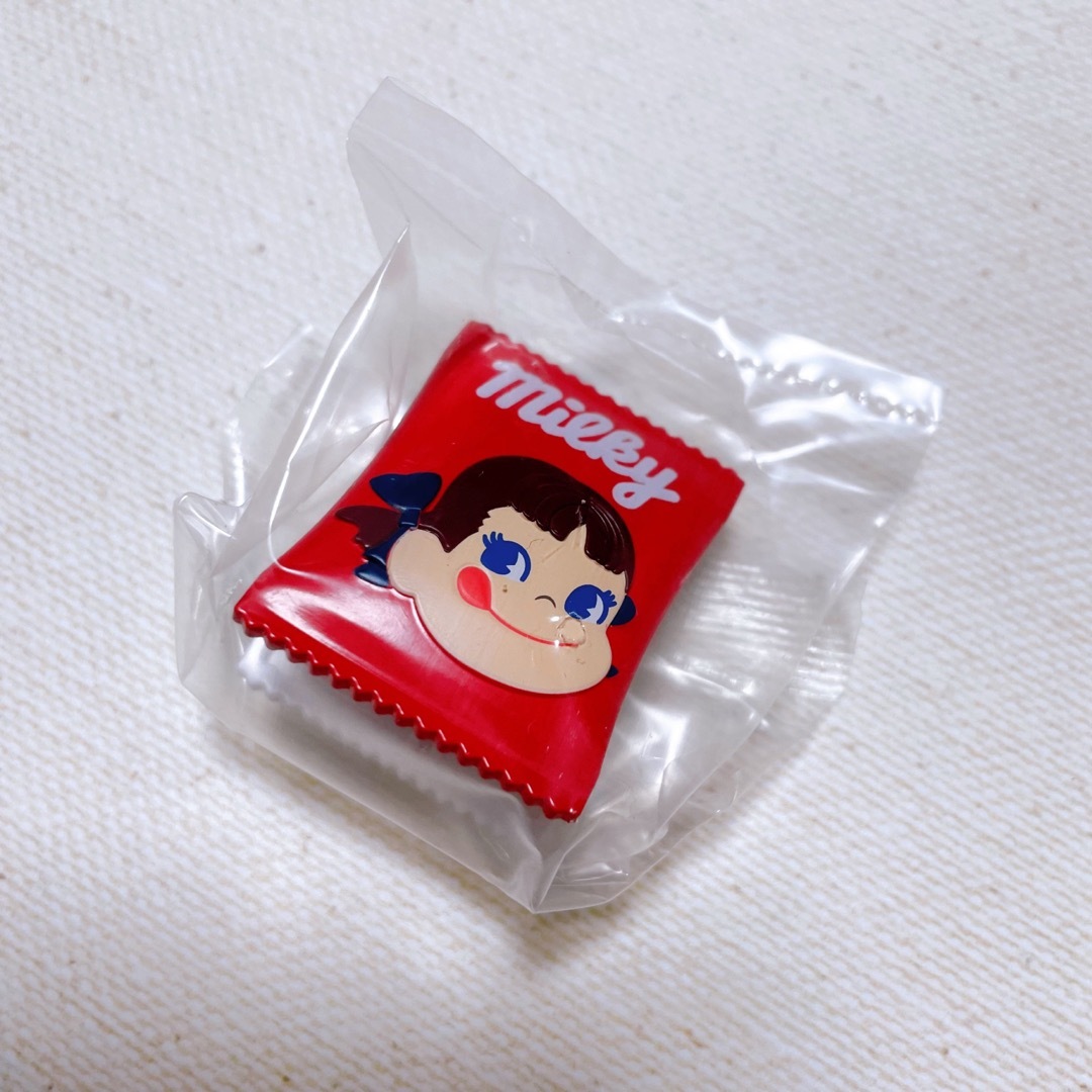 BANDAI(バンダイ)のお菓子のペコちゃん はさむんです デラックス ミルキー ガチャ エンタメ/ホビーのフィギュア(その他)の商品写真