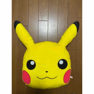 ポケットモンスター めちゃでか顔型リュック ピカチュウ(ぬいぐるみ)