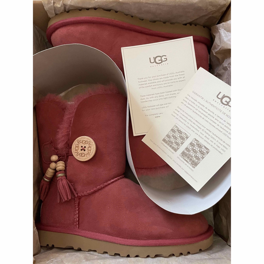 UGG(アグ)の【新品】UGG  BAILEY CHARMS ムートンブーツ　22.0cm レディースの靴/シューズ(ブーツ)の商品写真