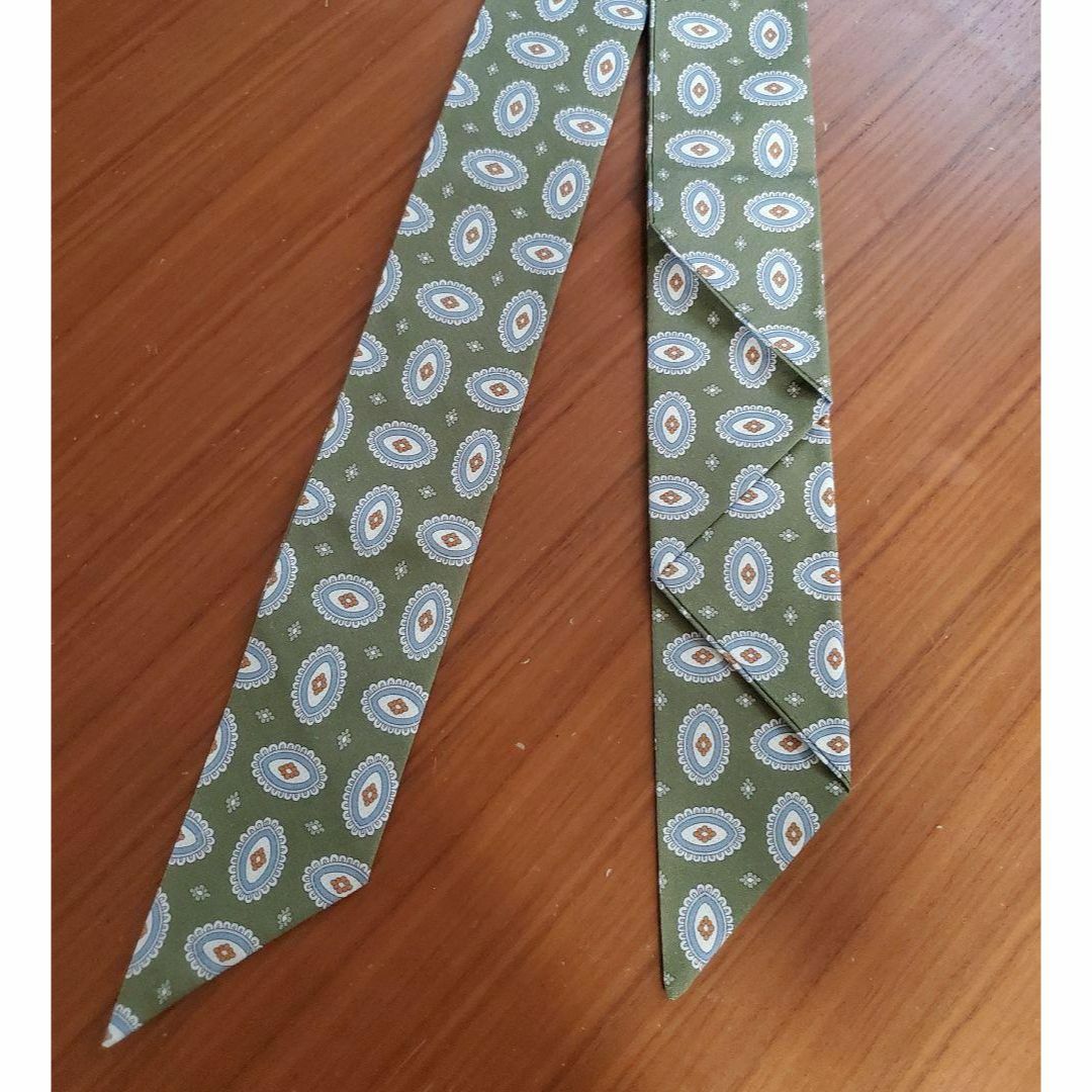 TIE YOUR TIE(タイユアタイ)の最上級　新品　タイユアタイ　tieyourtie　グリーン　ペイズリー　ボウタイ メンズのファッション小物(ストール)の商品写真