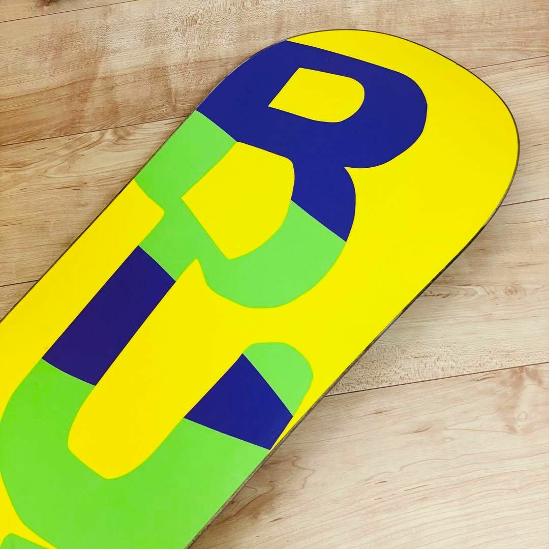 【匿名配送】BURTON ソーシャル SOCIAL スノーボード 142cm スポーツ/アウトドアのスノーボード(ボード)の商品写真