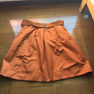 ソアリーク(Soareak)のSOAREAKオレンジ色スカート(ひざ丈スカート)