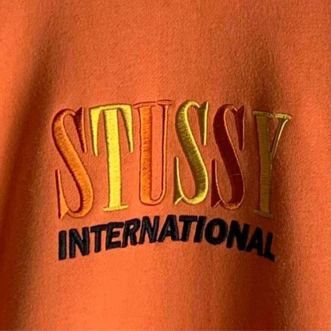 STUSSY(ステューシー)の【激レア】ステューシー King Gnu 新井和輝着用モデル 刺繍ロゴ パーカー メンズのトップス(パーカー)の商品写真