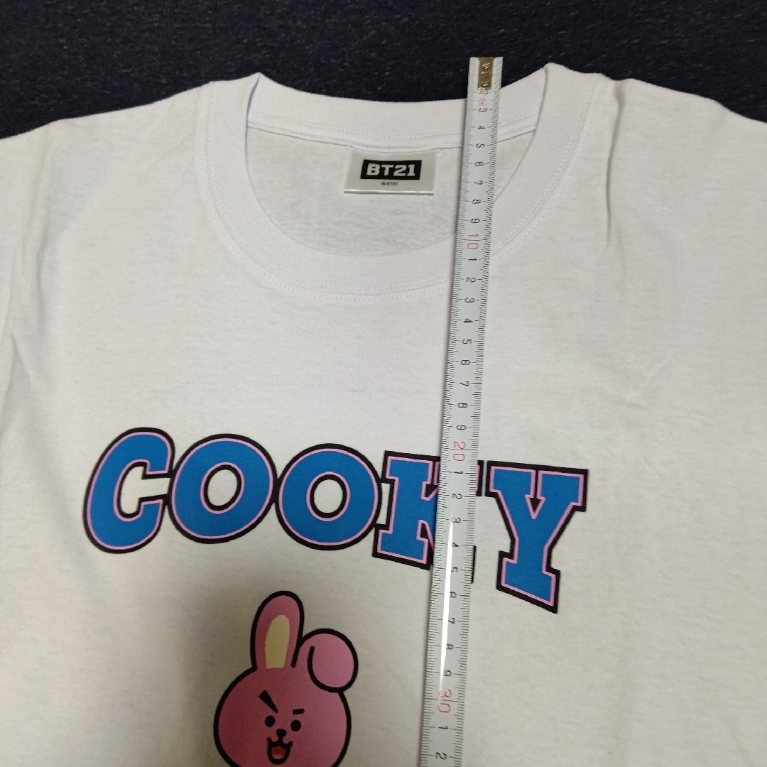 BT21(ビーティーイシビル)のBT21/TシャツCOOKY エンタメ/ホビーのタレントグッズ(アイドルグッズ)の商品写真