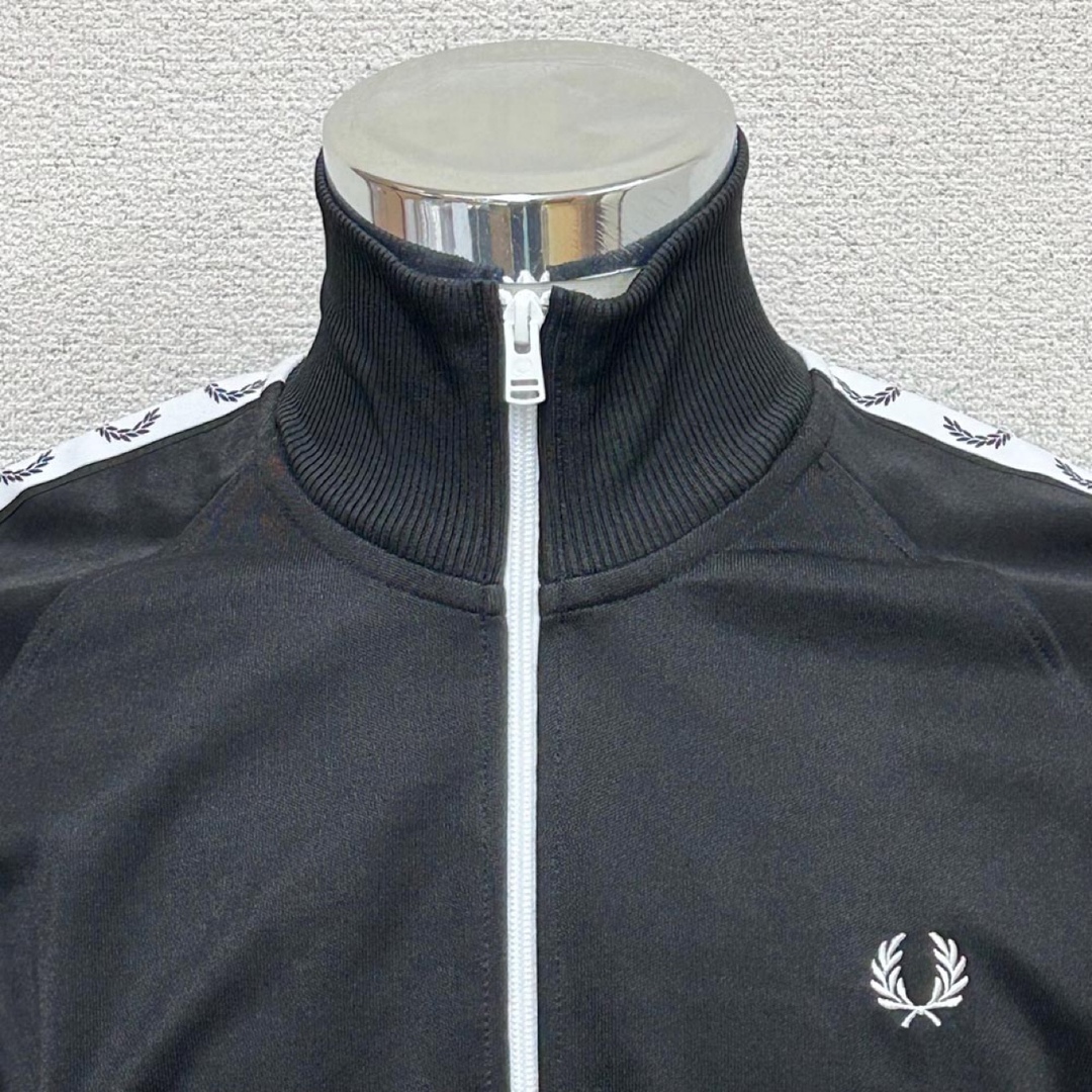 新品 FRED PERRY フレッドペリー トラックジャケット ブラックLサイズ