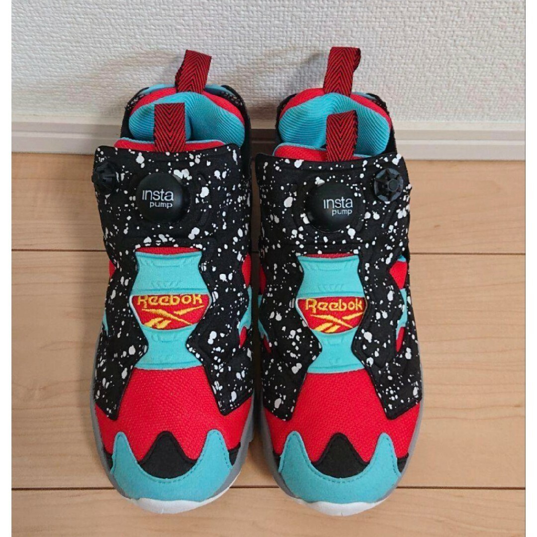 Reebok(リーボック)の23 美品 Reebok INSTA PUMP FURY SP RED 赤 レディースの靴/シューズ(スニーカー)の商品写真