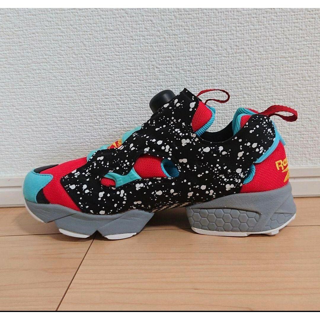 Reebok(リーボック)の23 美品 Reebok INSTA PUMP FURY SP RED 赤 レディースの靴/シューズ(スニーカー)の商品写真