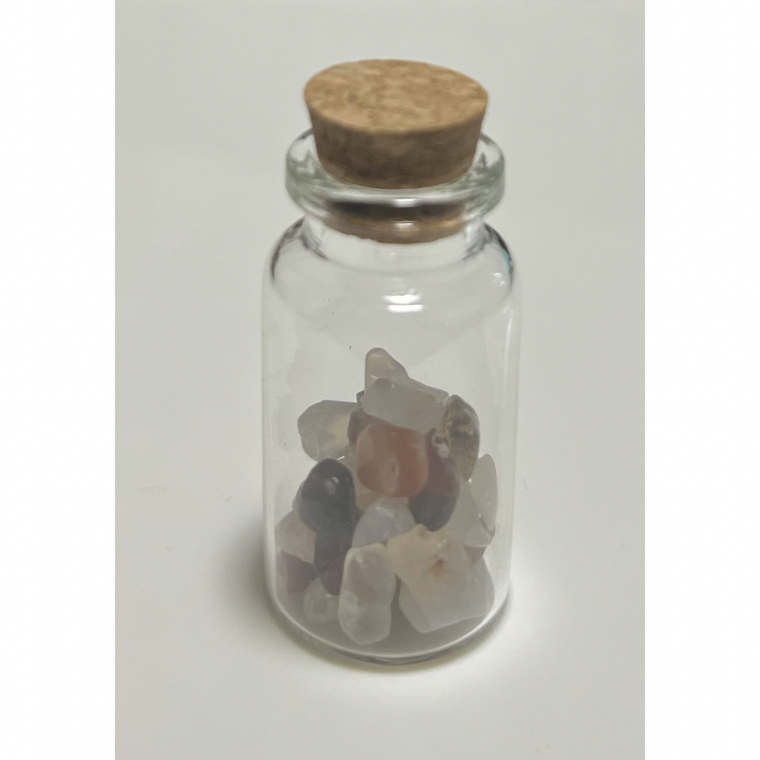 魔法のミニ小瓶 天然石 白メノウ パワーストーン (新品未開封) その他のその他(その他)の商品写真