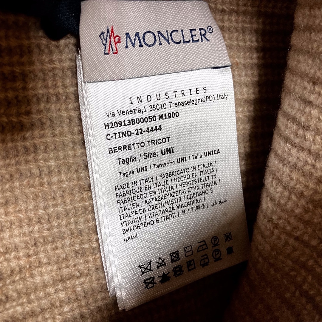 新品 MONCLER 22aw ニットキャップ ベージュ 4465