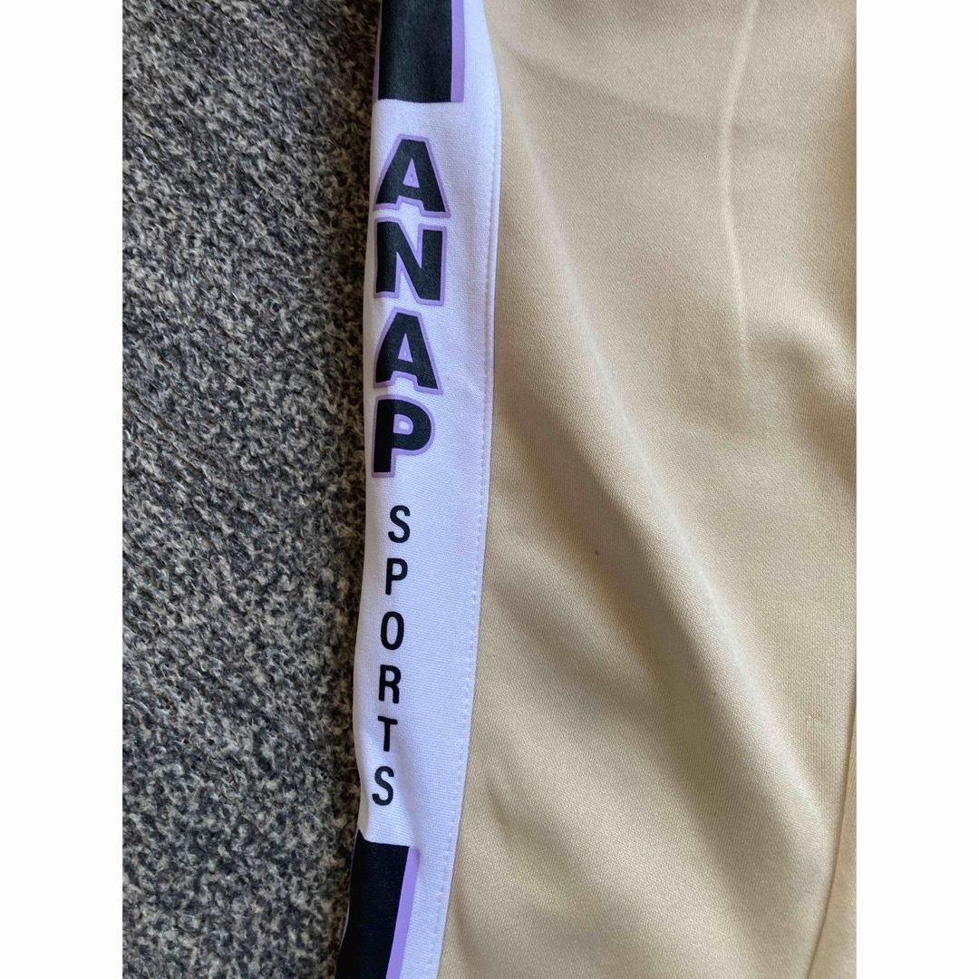 ANAP(アナップ)のANAP アナップ　ジャージ　ボトムス　スポーツ　140サイズ　匿名発送 キッズ/ベビー/マタニティのキッズ服女の子用(90cm~)(パンツ/スパッツ)の商品写真