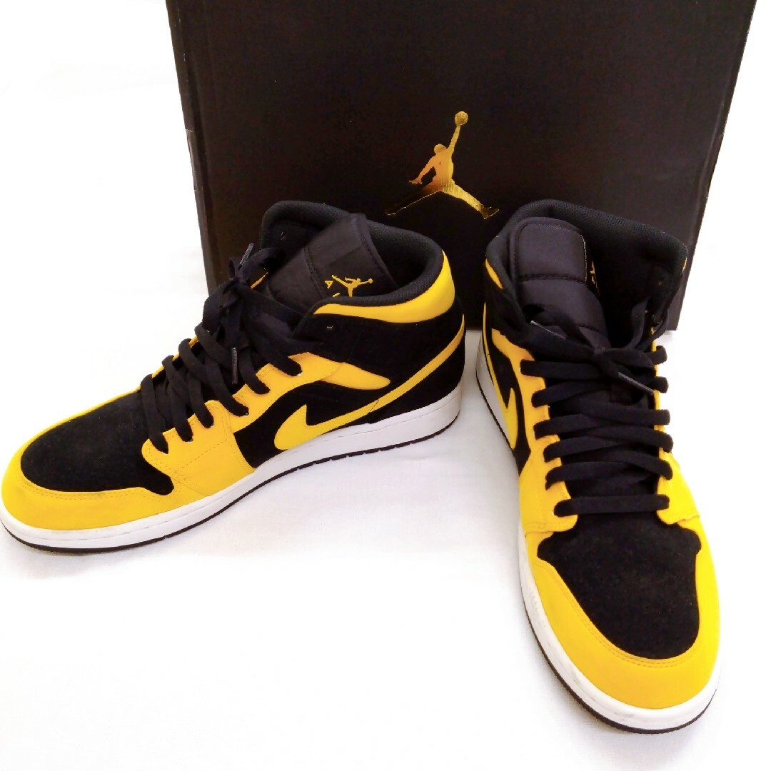 《NIKE AIR JORDAN 1 MID》ナイキエアジョーダン 28cm