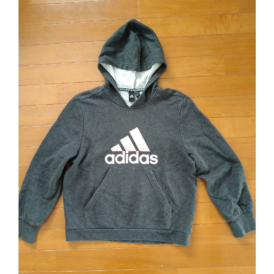 adidas(アディダス)のadidas　パーカー　160 キッズ/ベビー/マタニティのキッズ服女の子用(90cm~)(ジャケット/上着)の商品写真